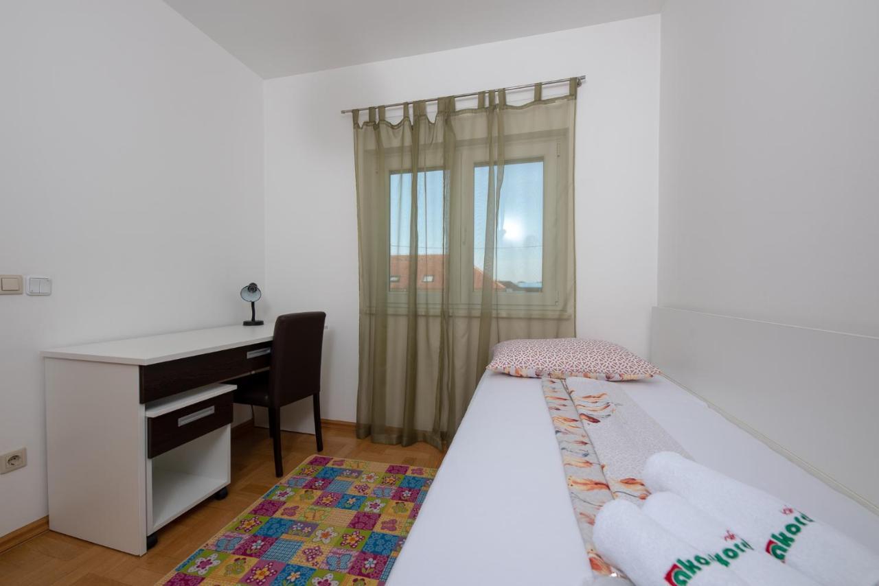 Apartmani Spoljar Zupanja Ngoại thất bức ảnh
