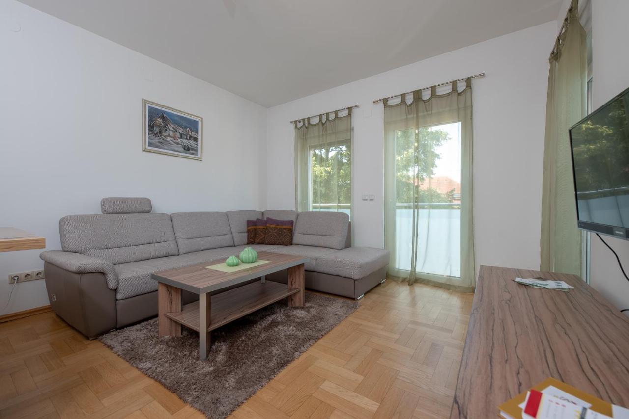 Apartmani Spoljar Zupanja Ngoại thất bức ảnh