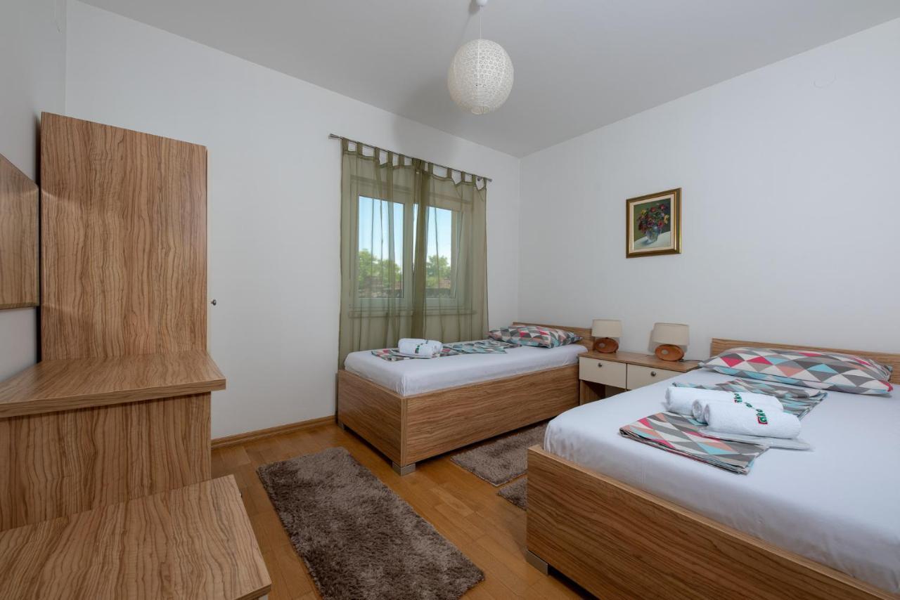 Apartmani Spoljar Zupanja Ngoại thất bức ảnh