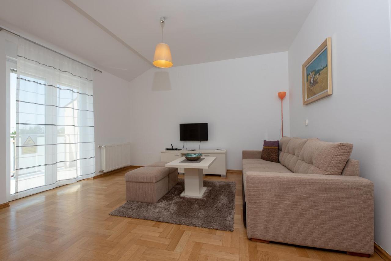 Apartmani Spoljar Zupanja Ngoại thất bức ảnh