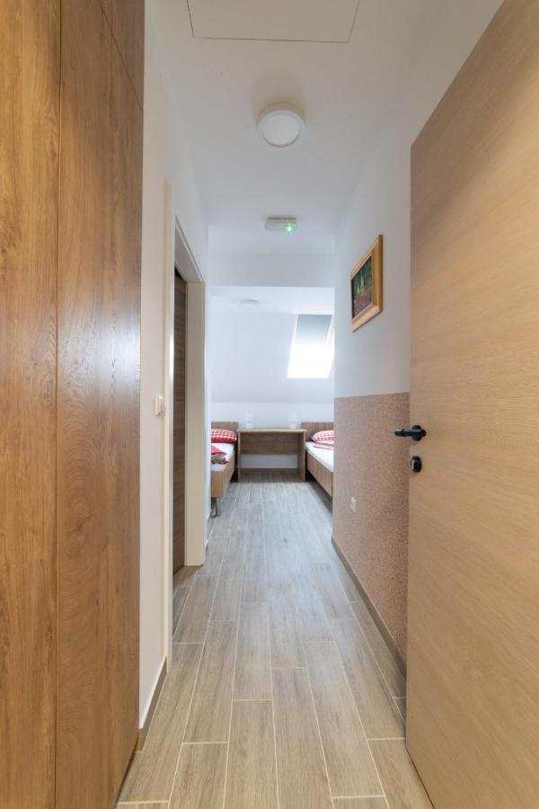 Apartmani Spoljar Zupanja Ngoại thất bức ảnh