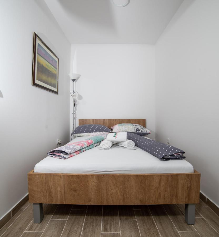Apartmani Spoljar Zupanja Ngoại thất bức ảnh