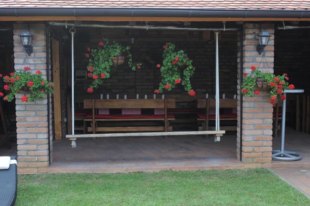 Apartmani Spoljar Zupanja Ngoại thất bức ảnh